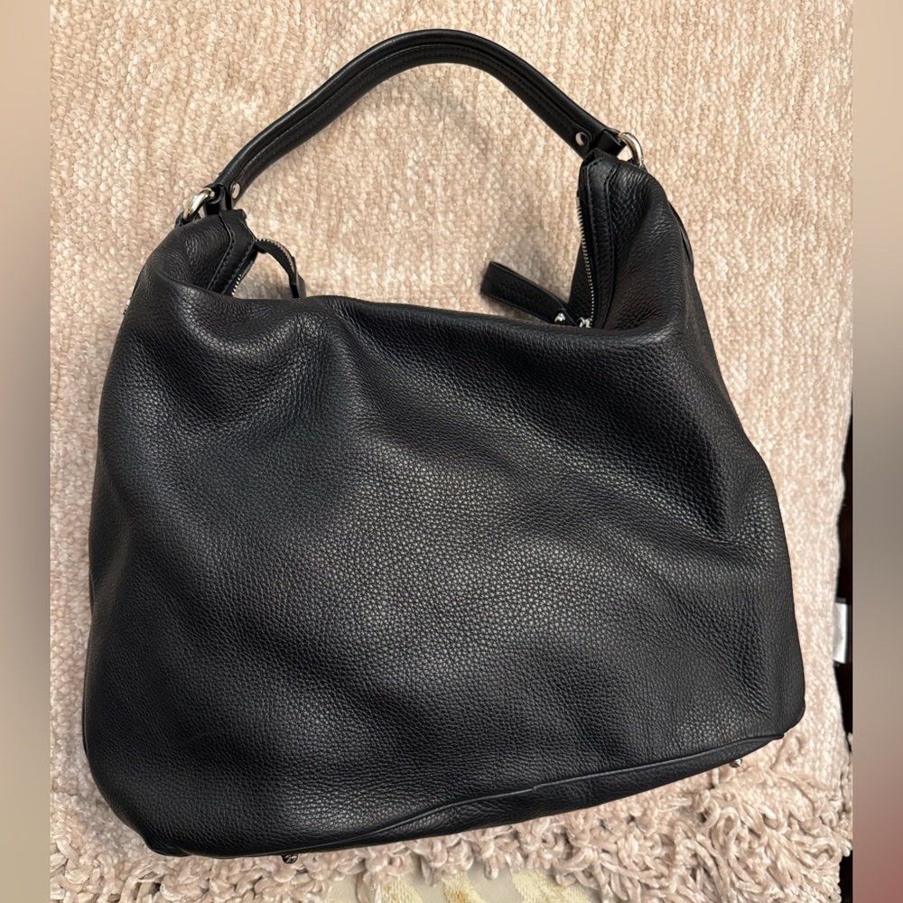 Gucci Black Leather Shoulder Bag with Silver Accents - Picture 3 of 8